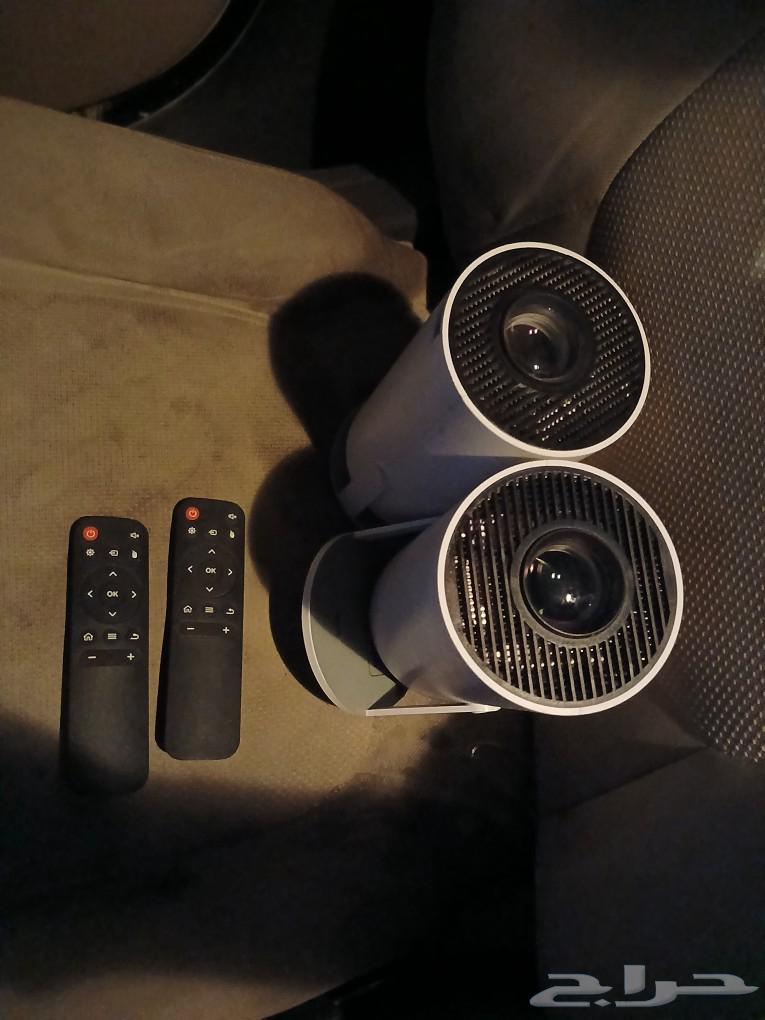 Urgent sale projector631446177414431127