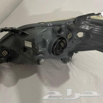 For sale: left Inova headlight for models 2012, 2013, 201463205377759490111