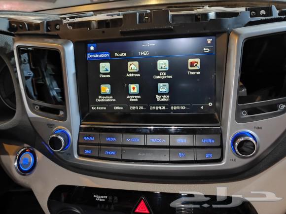The 2017 Tucson screen is Korean and supports Apple CarPlay.63205921920131113
