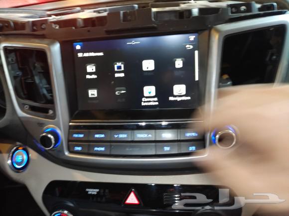 The 2017 Tucson screen is Korean and supports Apple CarPlay.63205921920131112