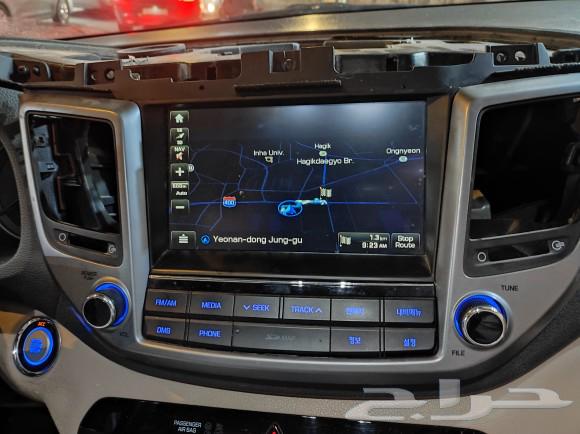 The 2017 Tucson screen is Korean and supports Apple CarPlay.63205921920131114
