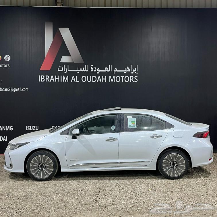 Toyota Corolla with upgraded sunroof 202563206921166849112