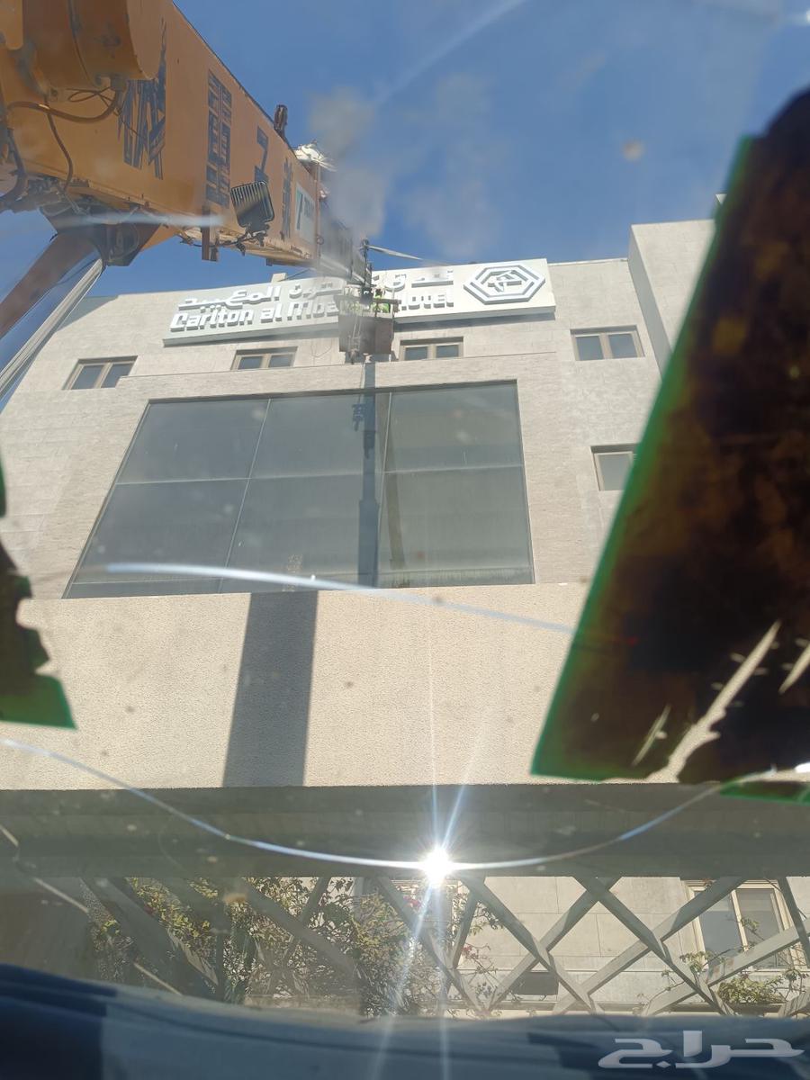 General crane for lifting items in Dammam, contact us and we will arrive63204351768195111