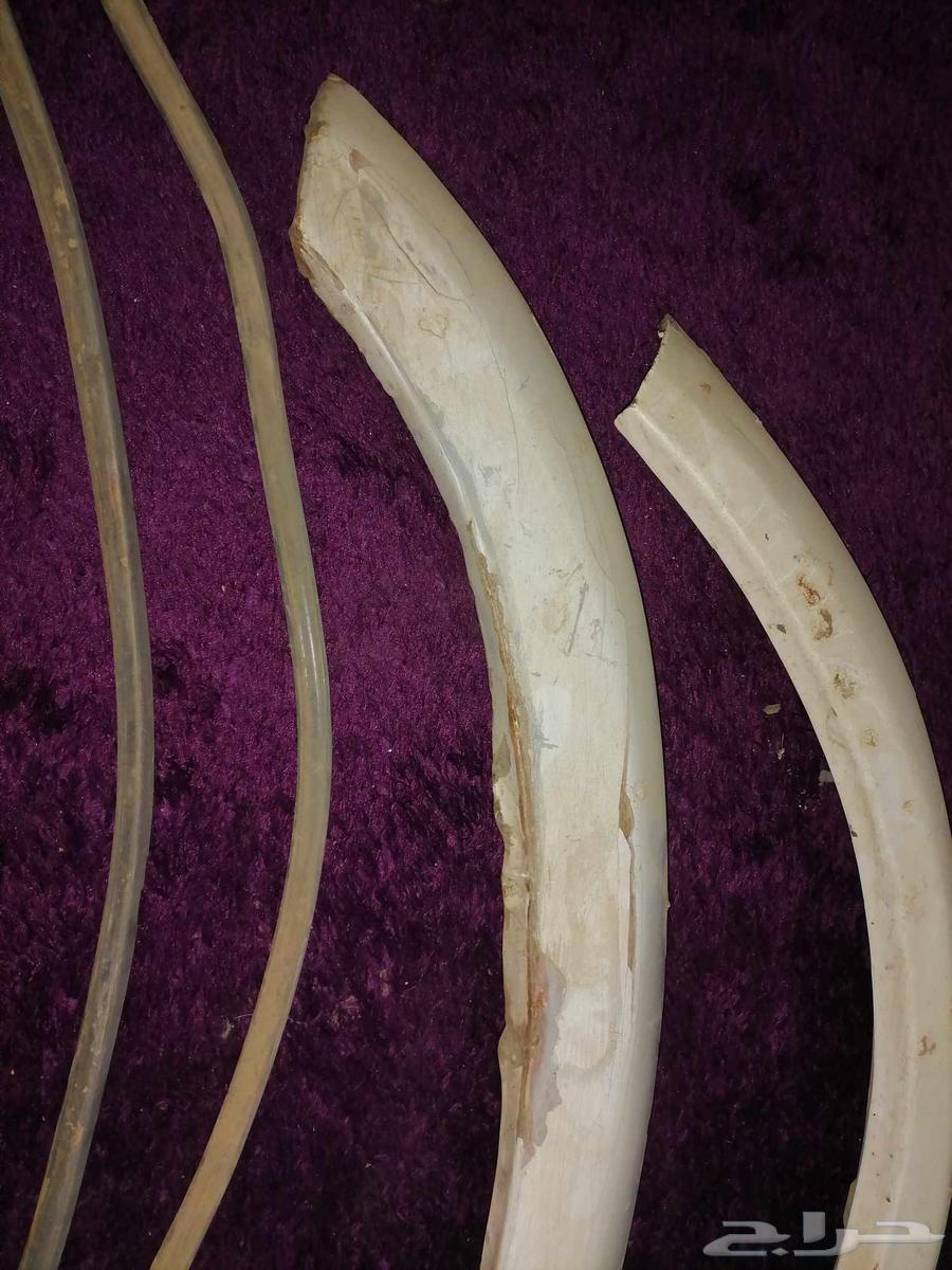 Front outer right and left flaps with their brackets, not without grease.63204904284673111