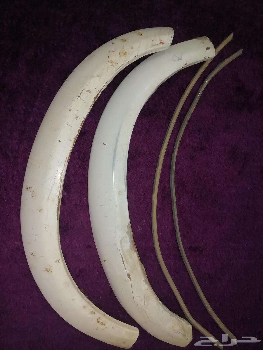 Front outer right and left flaps with their brackets, not without grease.63204904284673112