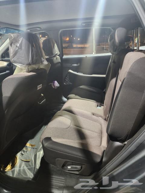 Santafe 2023 model, 4-cylinder, 2500 cc63205398219138111