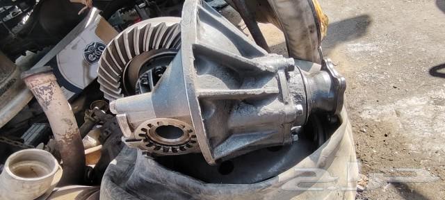 Al-Hamdaniya dismantling for selling crowns of Dina trucks, Mitsubishi, Isuzu, Hyundai.63205414528513112