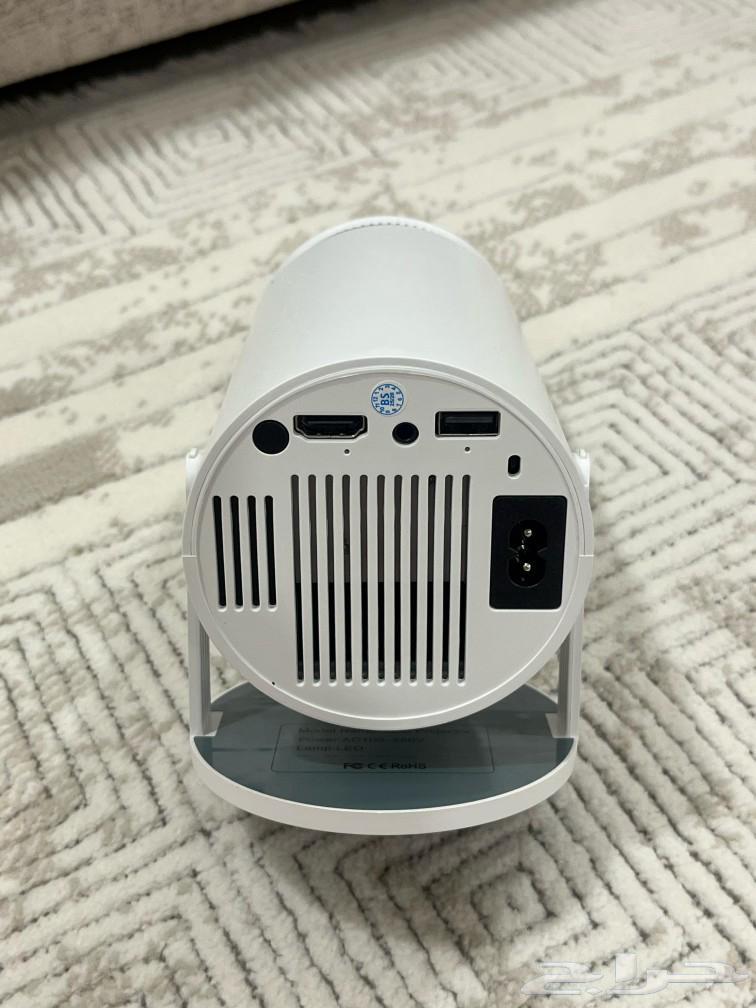 LED ULTRA HD Projector63138539249794111