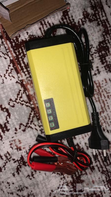 A device that charges the car and other batteries63180083129090111