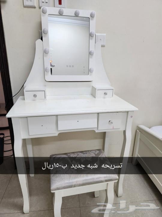 تسريحه عدد 2 من هوم بوكس ووارفف وطاولة تلفزيون من ايكيا63180064401537113
