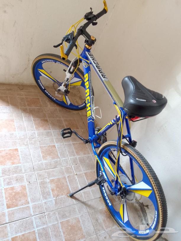 For sale: a new iPad, a new Apple watch, and a new bicycle63180063683201112