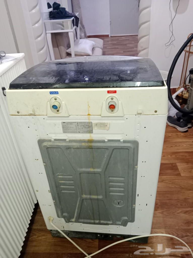The washing machine is clean and in excellent condition63179096751235113