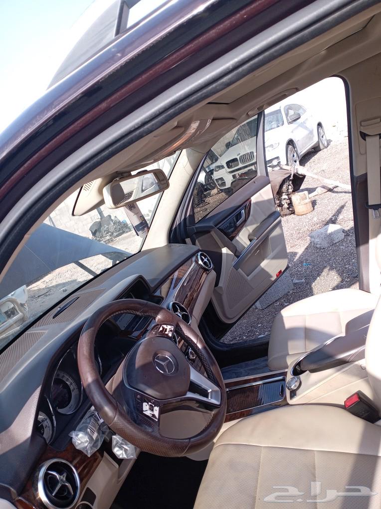 We have Mercedes spare parts available for dismantling.63196185713665112