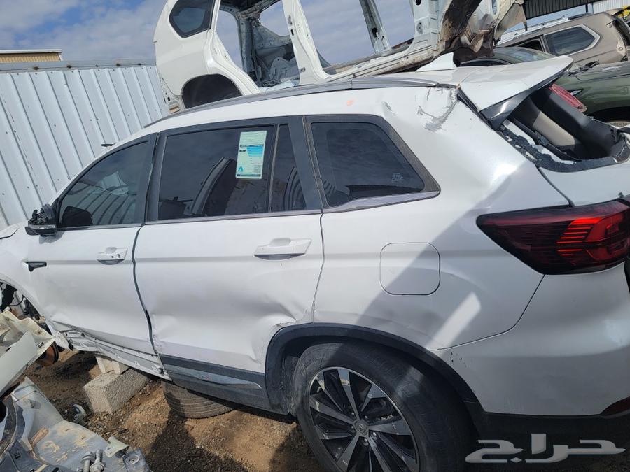 Dismantling of 2022 Changan CS75 spare parts63193126159875112
