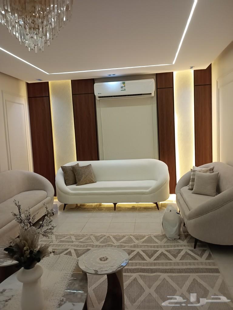 Decorative Technician630195685489951113