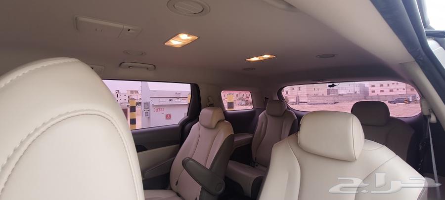 كرنفال ديزل 2021 لون السيارة   ابيض المواصفات   داخلية بيج63181342176003114