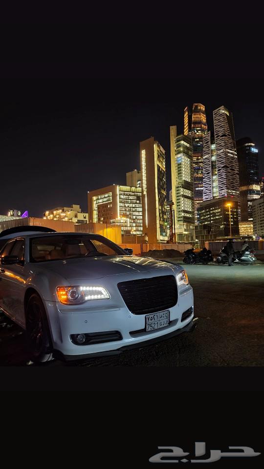Chrysler 300C 2013 with 160,000 km631808878682911118