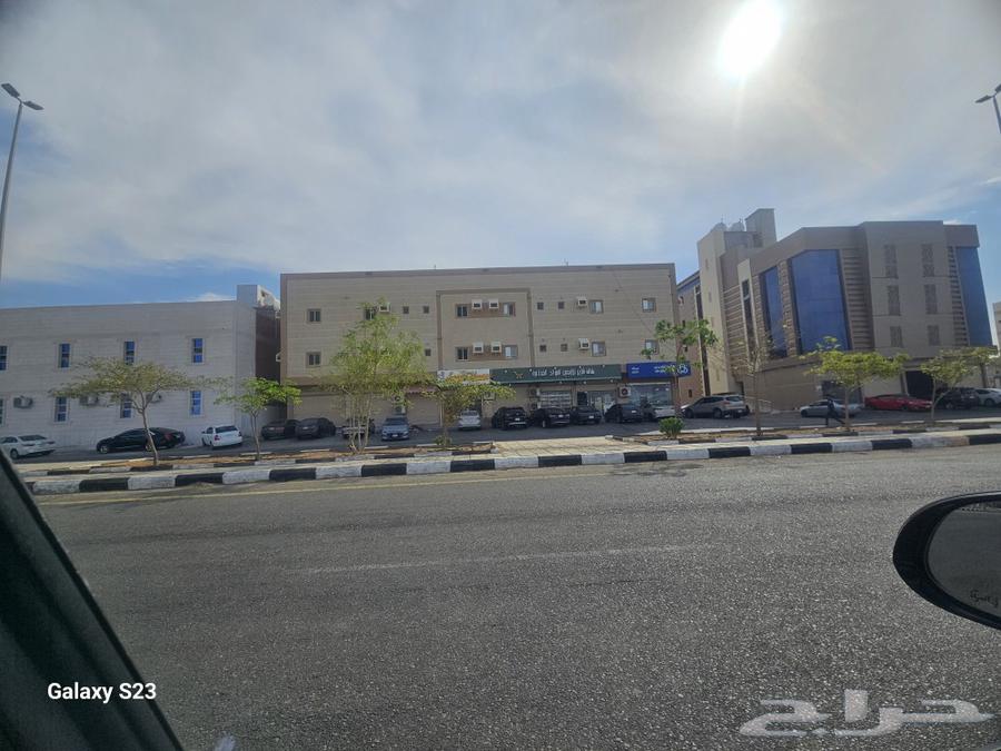 Commercial and residential building for sale630102010338581120