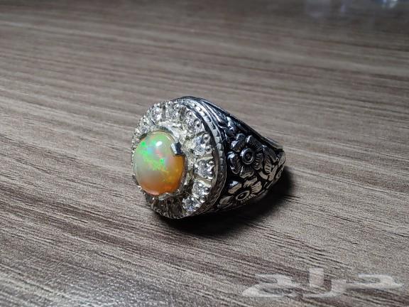 Unique rings. Right on the zine63488773917569111