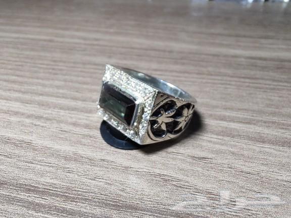 Unique rings. Right on the zine63488773917569114