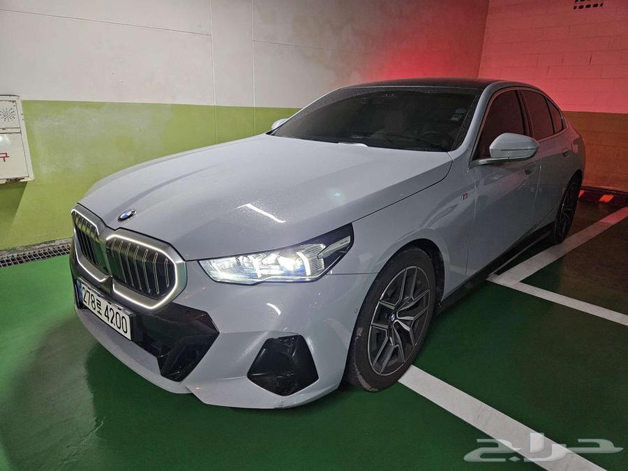 بي ام دبليو 520i M 202463175308842243114