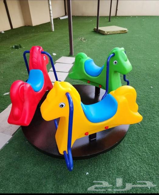Trampoline jumps, slides, swings and water inflatable games63117045588737111