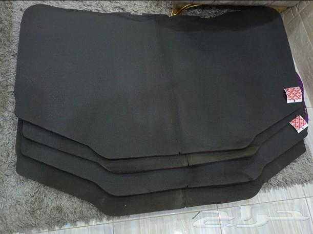 For sale, German type 126 124 hood insulator. For inquiries, WhatsApp.63174348080001118