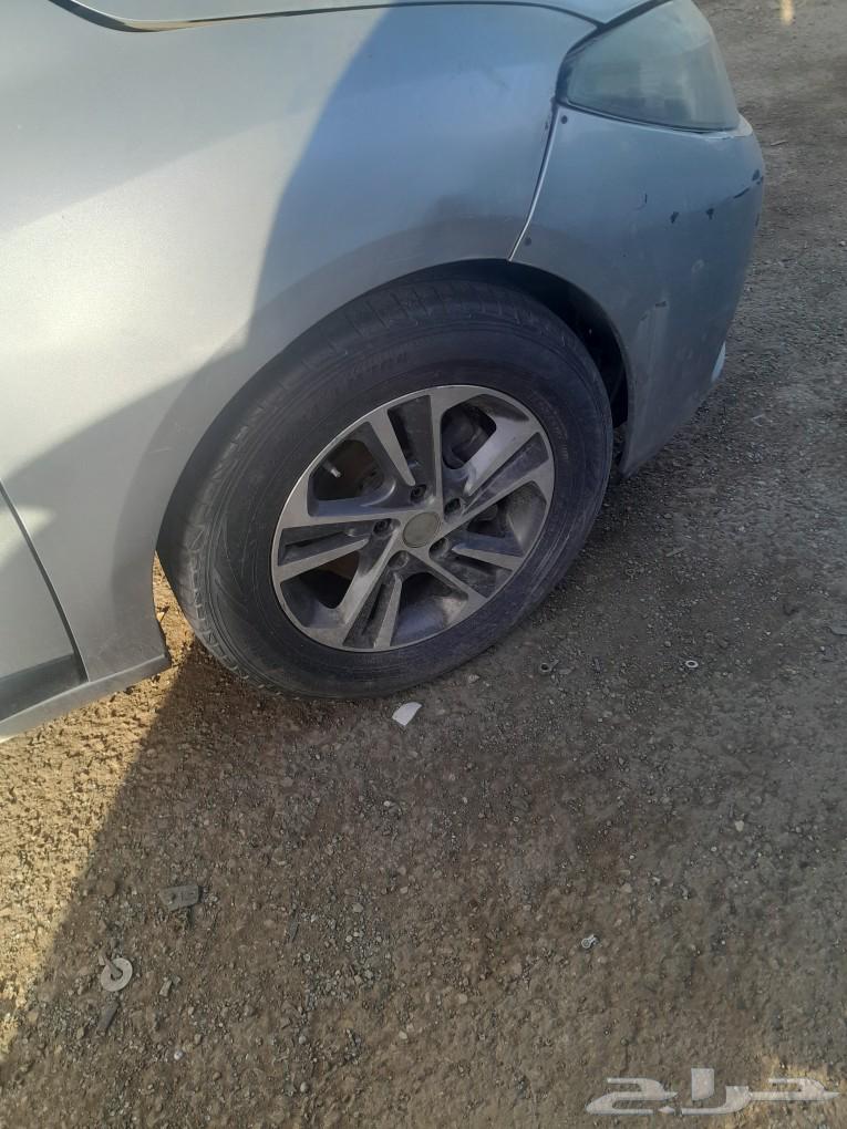 يوجد قطع رينو فلونس 12 1463174861823618114