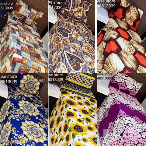 Sudanese girls quickly in the city63176856427010112