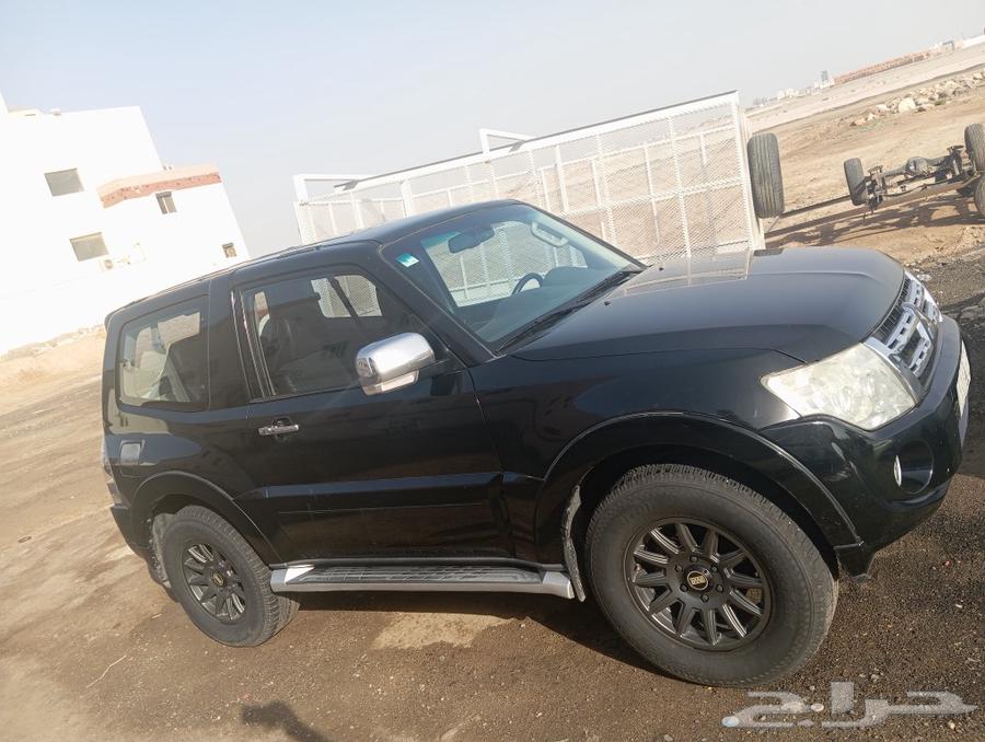 Pajero automatic, double 4-wheel drive, mileage 400,000. In the name of Allah, what Allah wills, it's impressive.63173539092993112