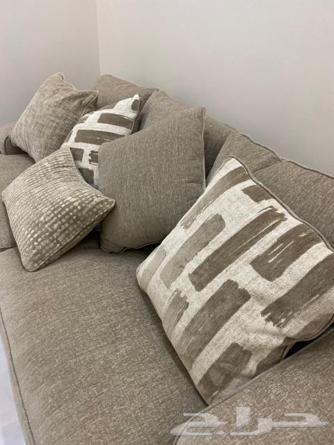 Clean and new Ashley sofa631745340739851121