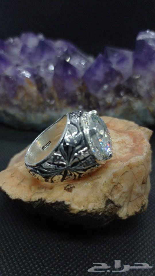 White banana, one solid piece, purity 98063172864827905112