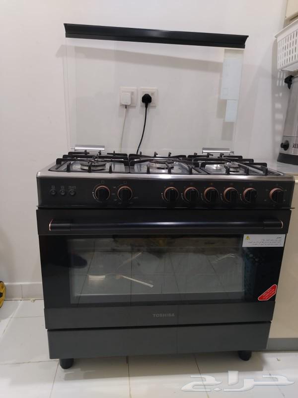 فرن شبه جديد استعمال خفيف 150063175491452674112