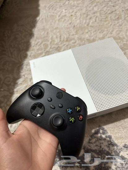 Xbox with a nice hand63172884495619111