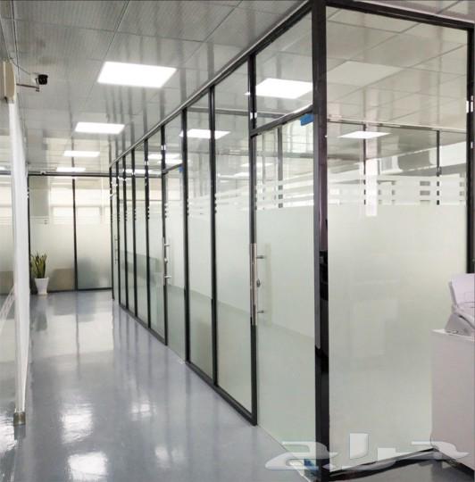 Glass technician for installation of glass facades, administrative offices and mirrors63022223630595114