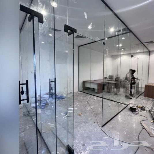 Glass technician for installation of glass facades, administrative offices and mirrors63022223630595111
