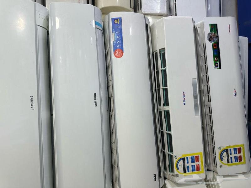 Selling used split air conditioners, like new.63172896061699114