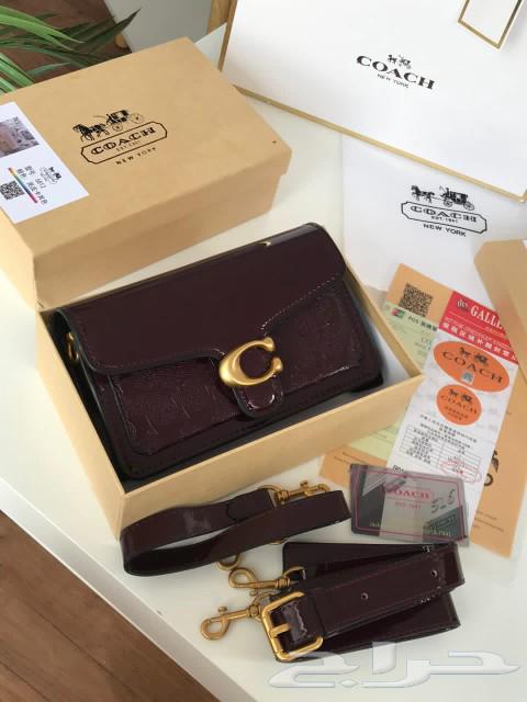 Kooch offers high-quality accessories, including boxes, shopping bags, cards, and certificates.63169664345219112