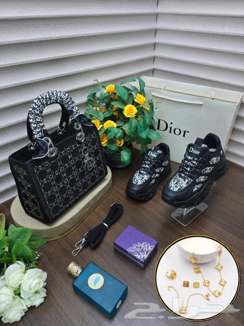 Women's gifts63170131436035113