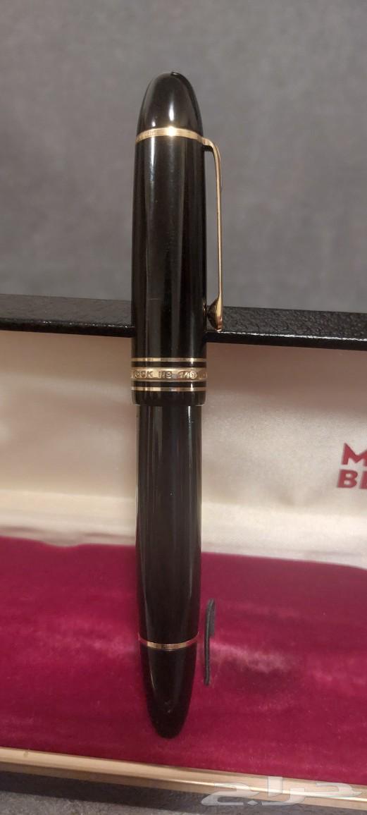 Luxury Montblanc pen, vintage model63169675665666112