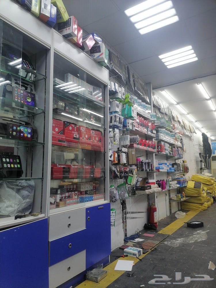 Screens for 250 riyals and caps for 230 riyals, sir.63253008498049112