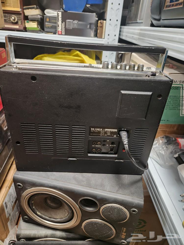 National recorder with distinctive radio63170138372993114