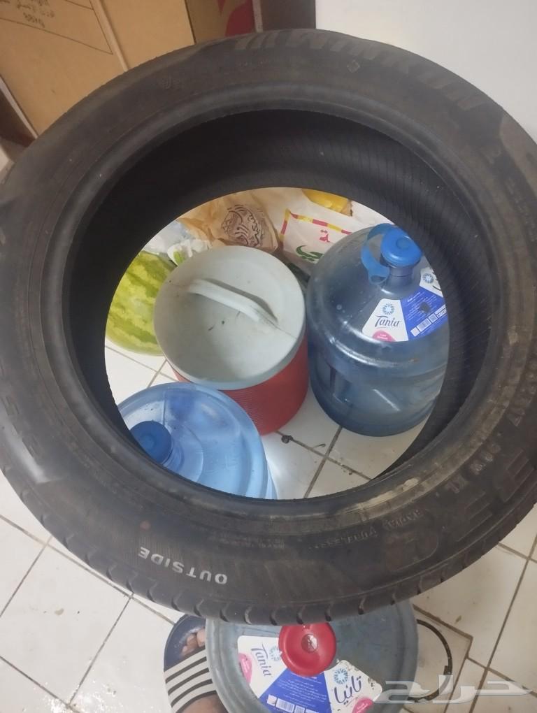 Semi-new 17-inch 215/55 tire63253012521347111