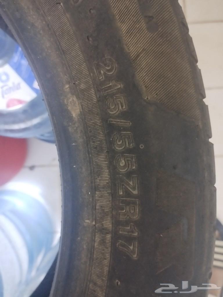 Semi-new 17-inch 215/55 tire63253012521347112
