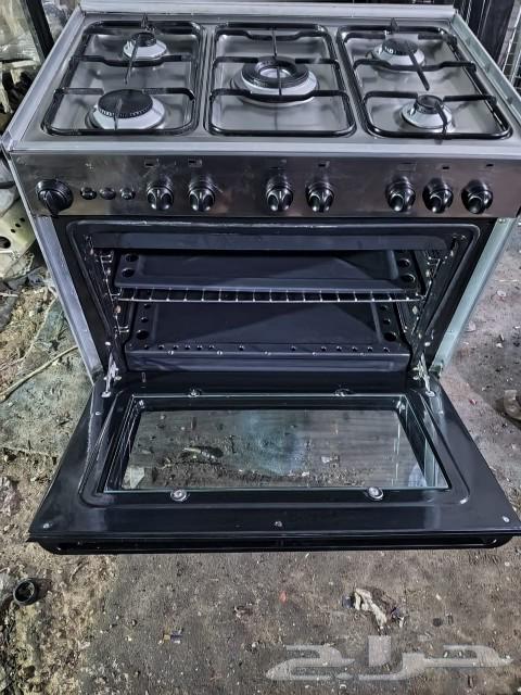 Gas ovens in excellent condition with no defects, comes with one-month warranty63170127572739112