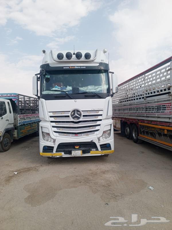 Lori Macks Actros 9 meters inside Saudi Arabia and outside Syria, Jordan63167771687938113