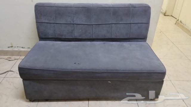A used light four-piece seating set, price 100 riyals63167775560322111
