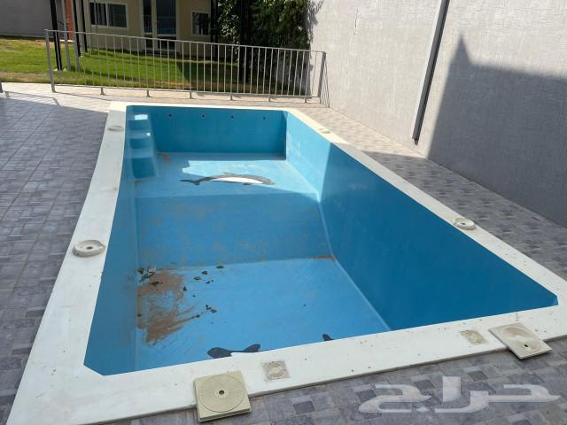 مسبح فايبر شبه جديد تم تركيبه ولم يستخدم مع جميع الملحقات63165908763266113