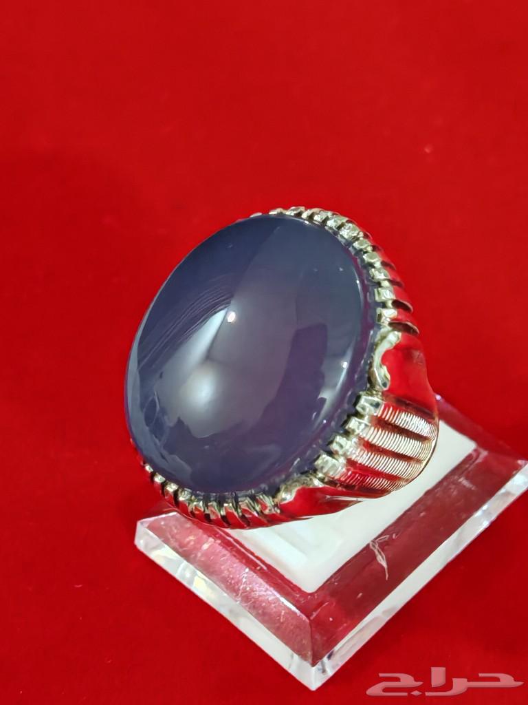 A purple Yemeni agate ring63214174784641113