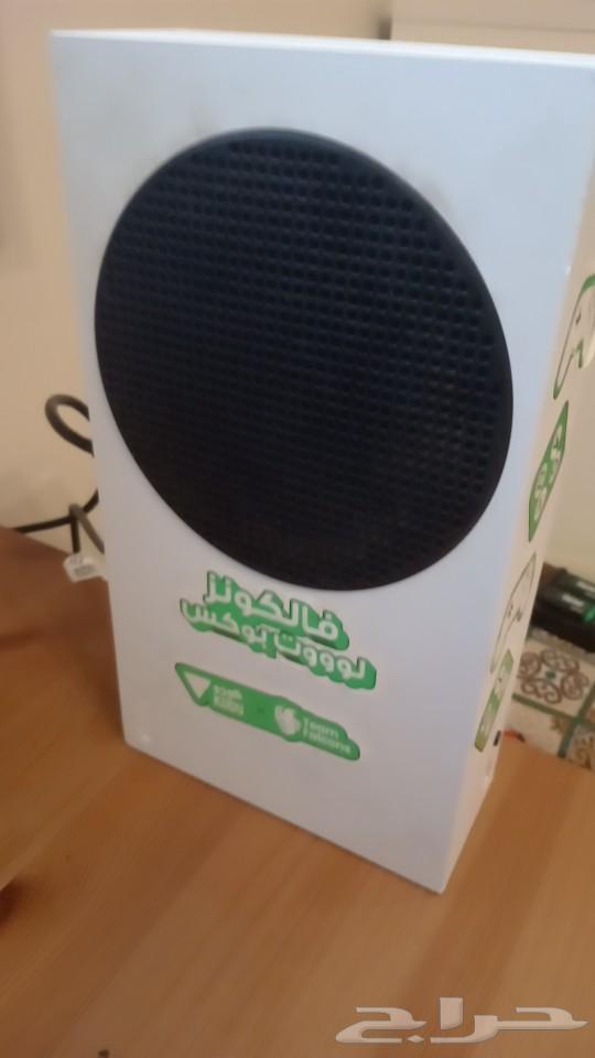 Xbox Series S with wireless controller, clean and new63165928072193111